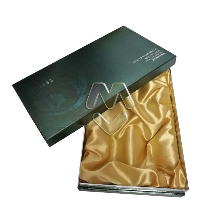 silver card chipboard packaging